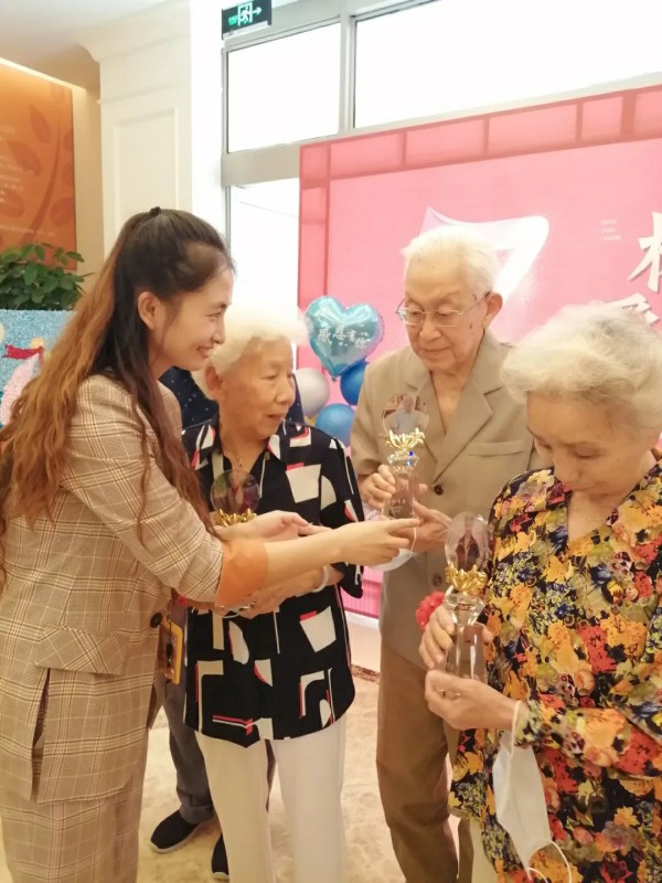 8.21七周年庆典丨 椿萱七载、爱归于家