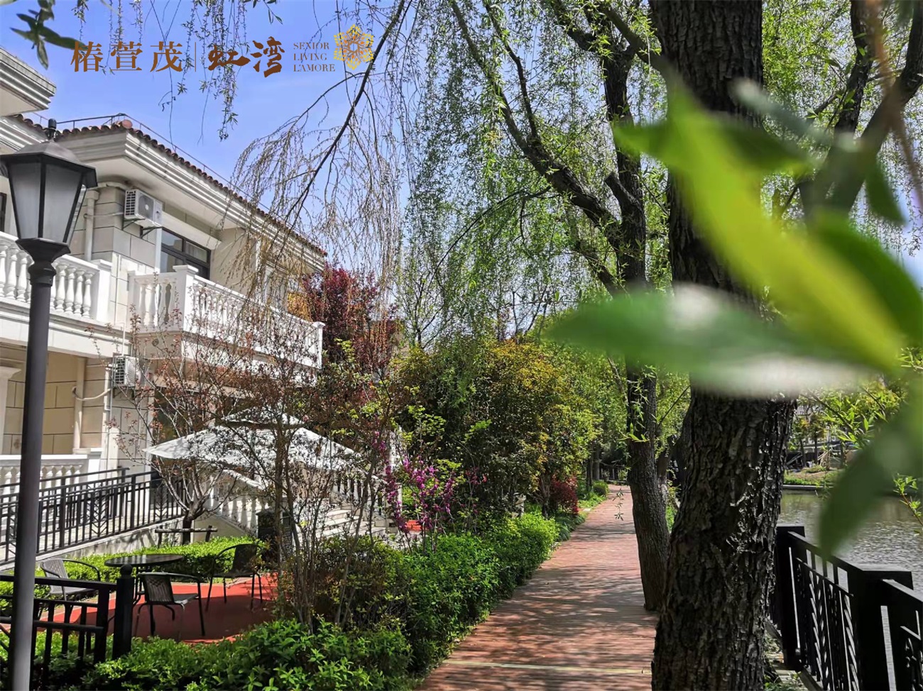 沿河步道